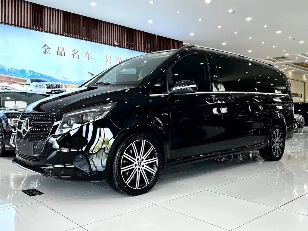 Mercedes-Benz V-Class — фото 10