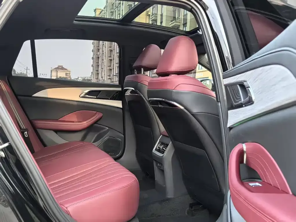 Hongqi H5 2024 из CN, фото 2