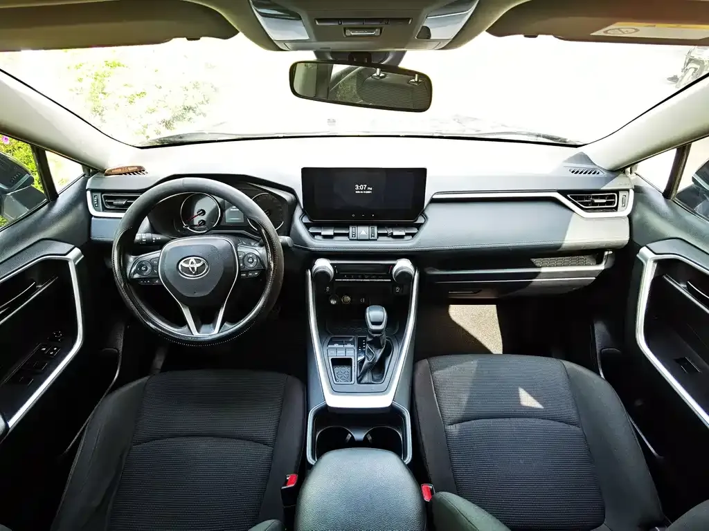 Toyota RAV4 2023 из CN, фото 6