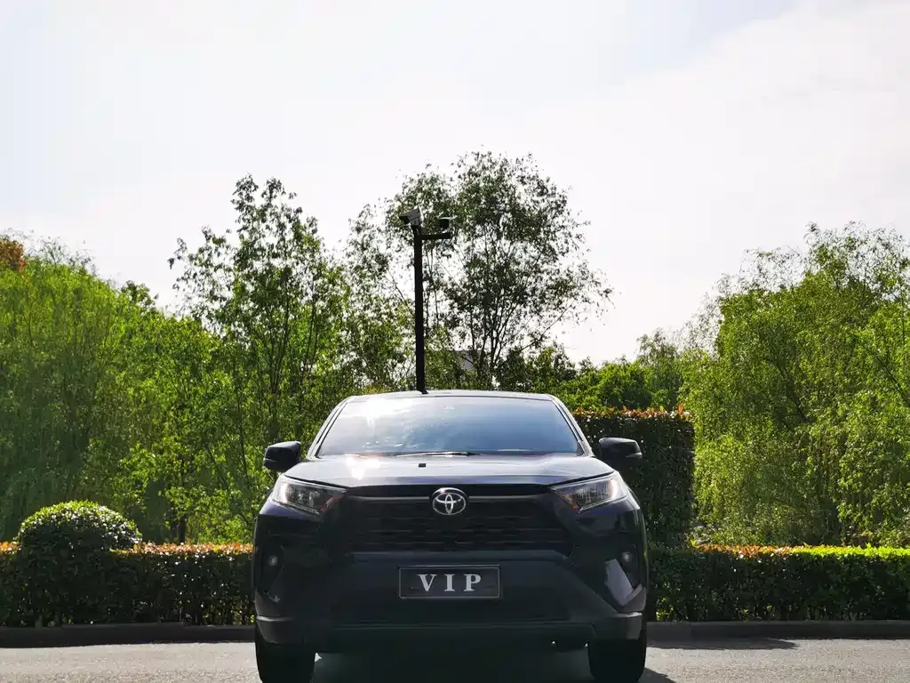 Toyota RAV4 2023 из CN, фото 9