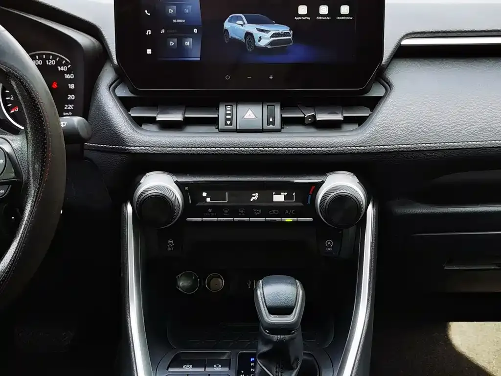 Toyota RAV4 2023 из CN, фото 3
