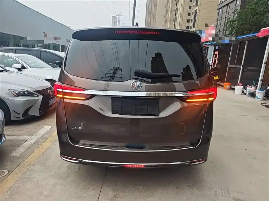 Buick GL8 2024 из CN, фото 3