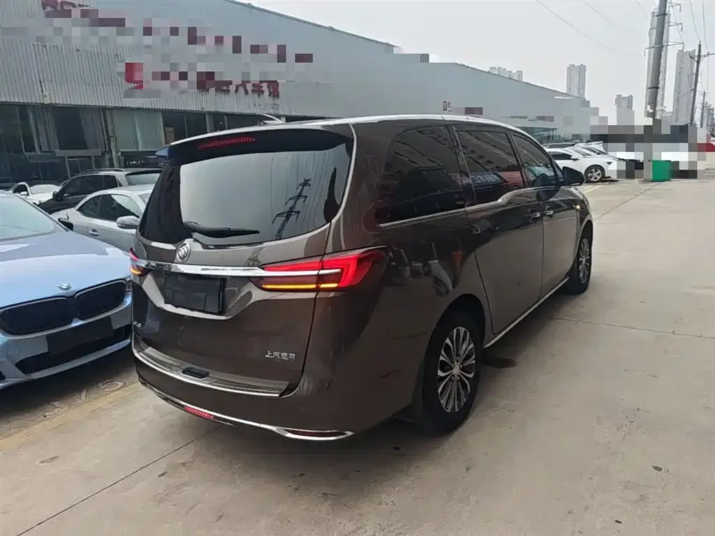 Buick GL8 2024 из CN, фото 9