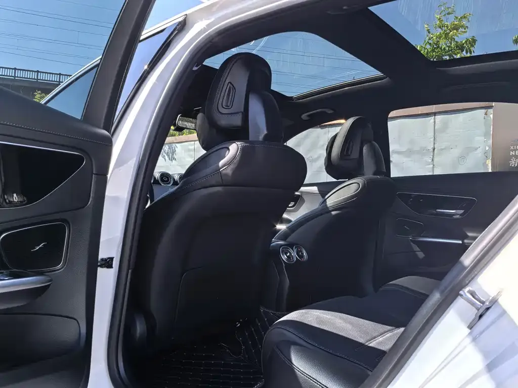 Mercedes-Benz C-Class 2025 из CN, фото 3