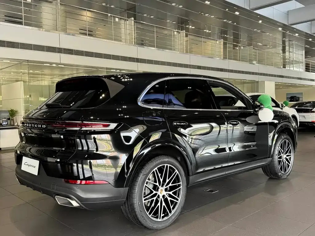 Porsche Cayenne 2025 из CN, фото 2