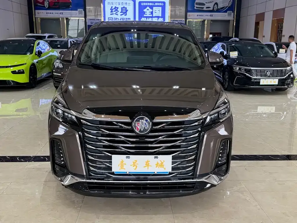 Buick GL8 2024 из CN, фото 3