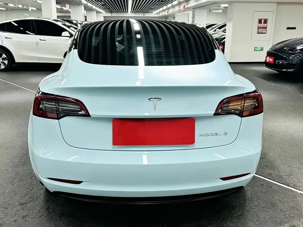 Tesla Model 3 — фото 7