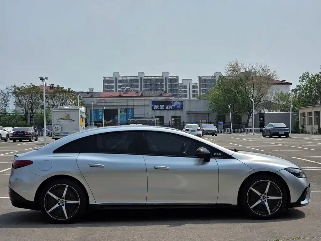 Mercedes-Benz EQE 2023 из CN, фото 2