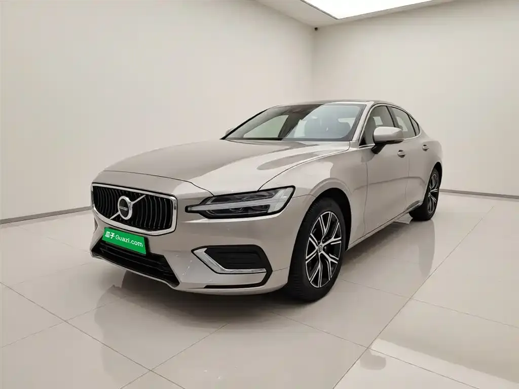 Volvo S60 2025 из CN, фото 5