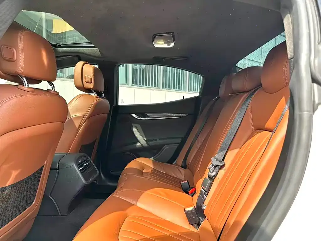 Maserati Ghibli — фото 6