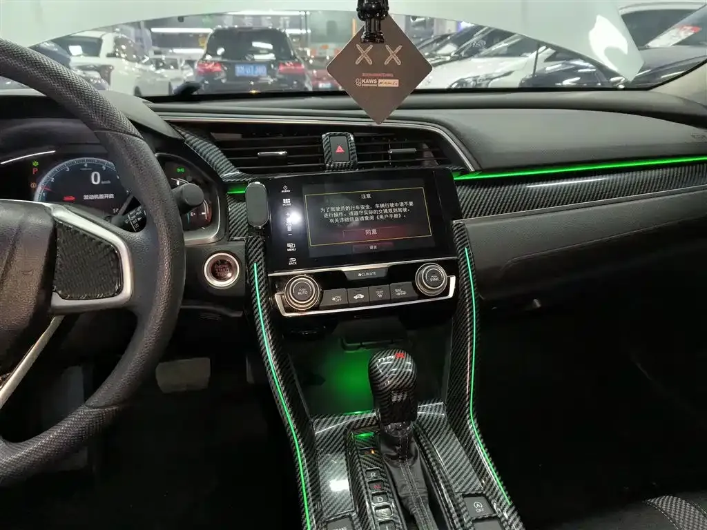 Honda Civic — фото 10