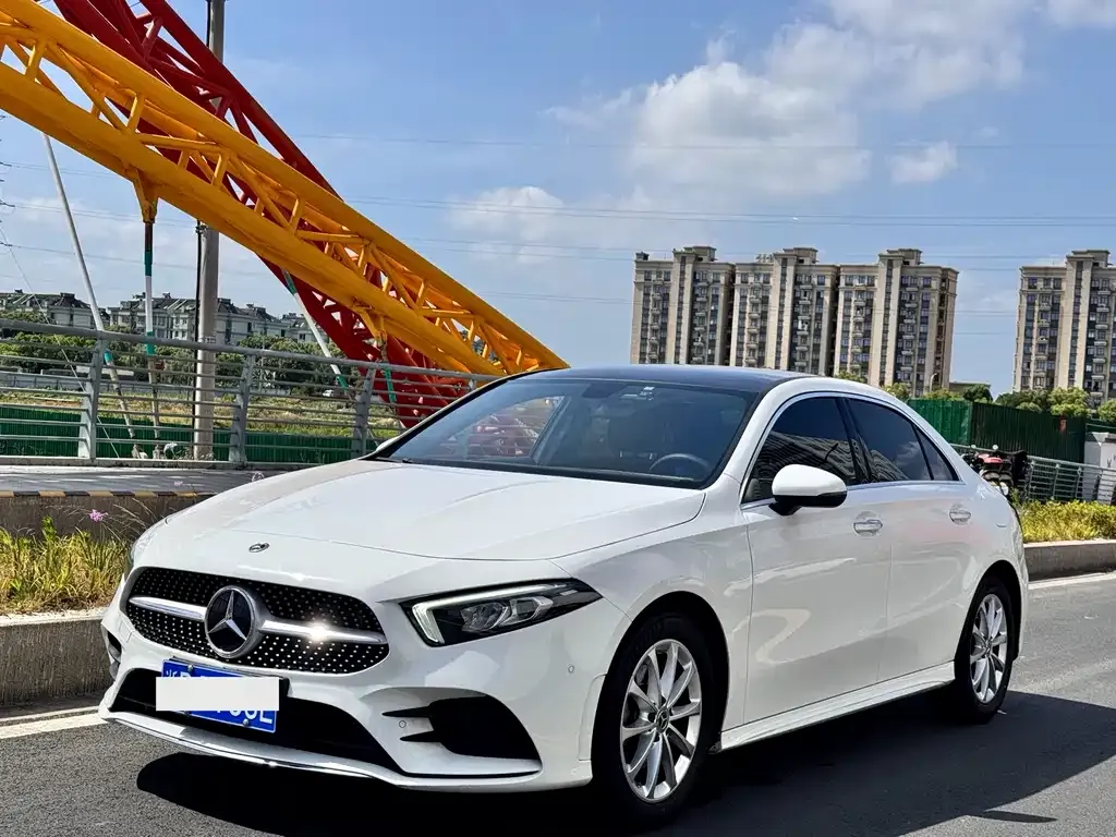 Mercedes-Benz A-Class — фото 1