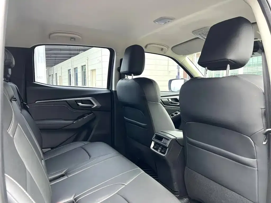Isuzu D-MAX 2022 из CN, фото 2