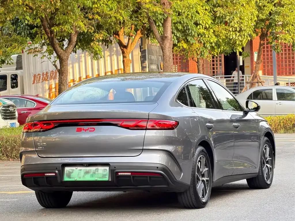 BYD Qin L — фото 7