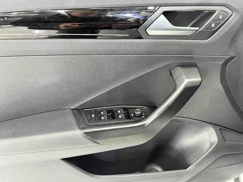 Volkswagen T-Roc 2022 из CN, фото 8