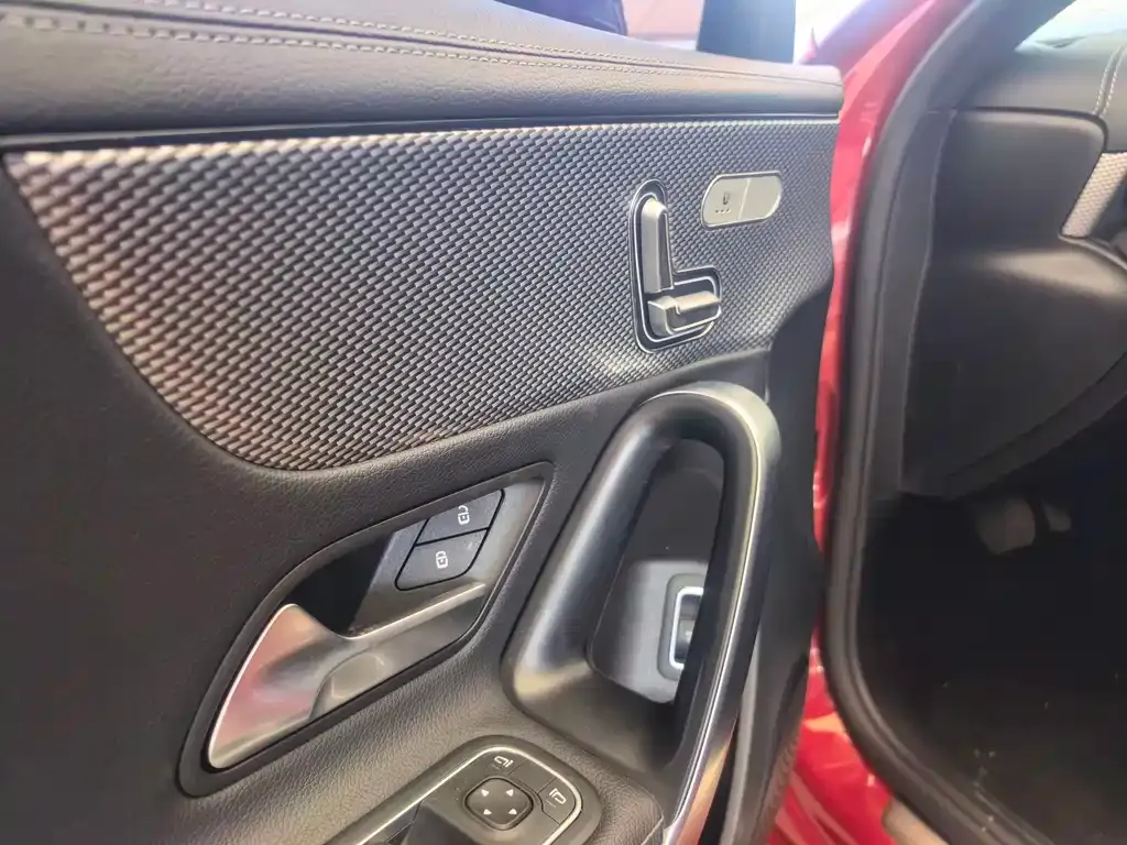 Mercedes-Benz A-Class 2023 из CN, фото 10