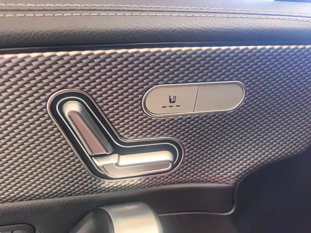 Mercedes-Benz A-Class 2023 из CN, фото 6