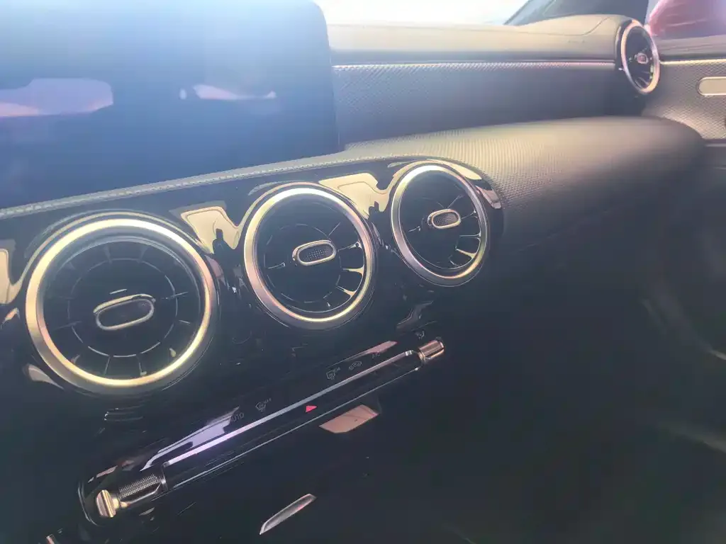 Mercedes-Benz A-Class 2023 из CN, фото 8