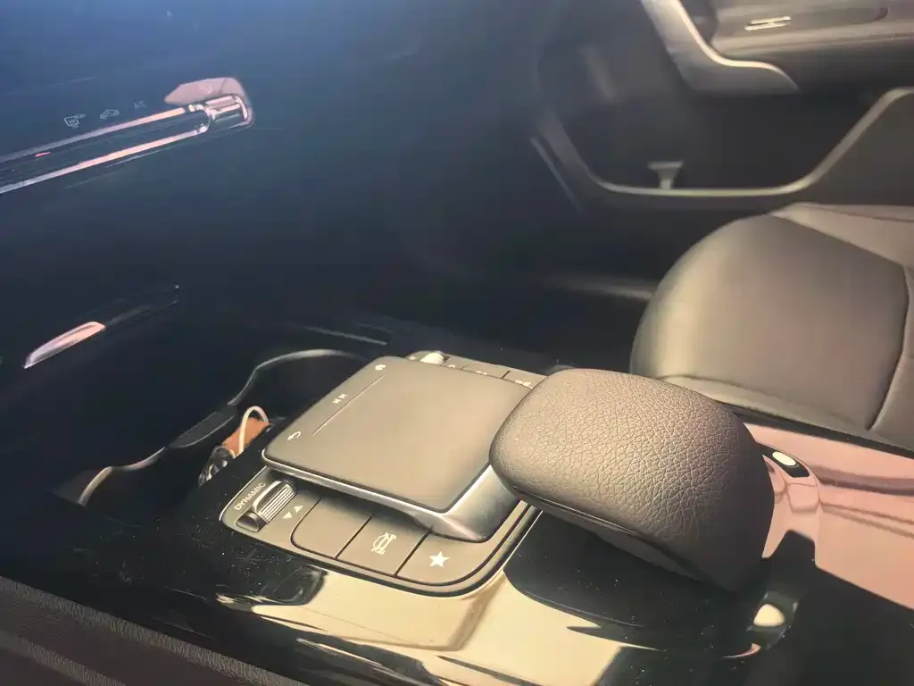 Mercedes-Benz A-Class 2023 из CN, фото 9