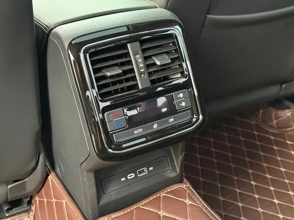 Volkswagen Passat 2021 из CN, фото 4