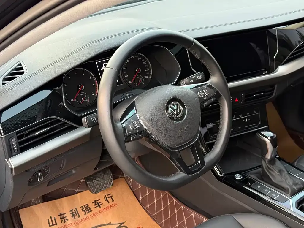 Volkswagen Passat 2021 из CN, фото 2