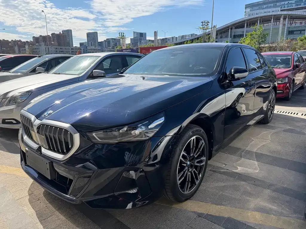 BMW 5 Series 2026 из CN, фото 1