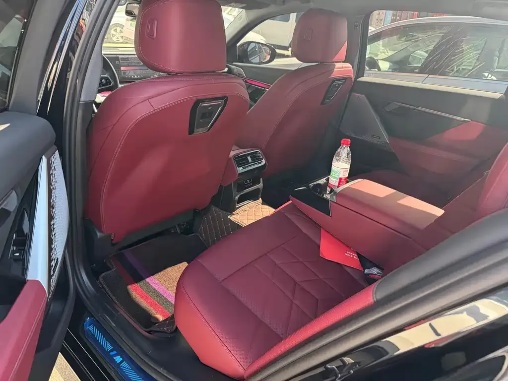 BMW 5 Series 2026 из CN, фото 5
