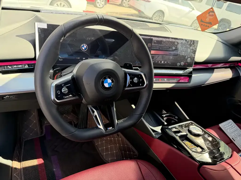 BMW 5 Series 2026 из CN, фото 4