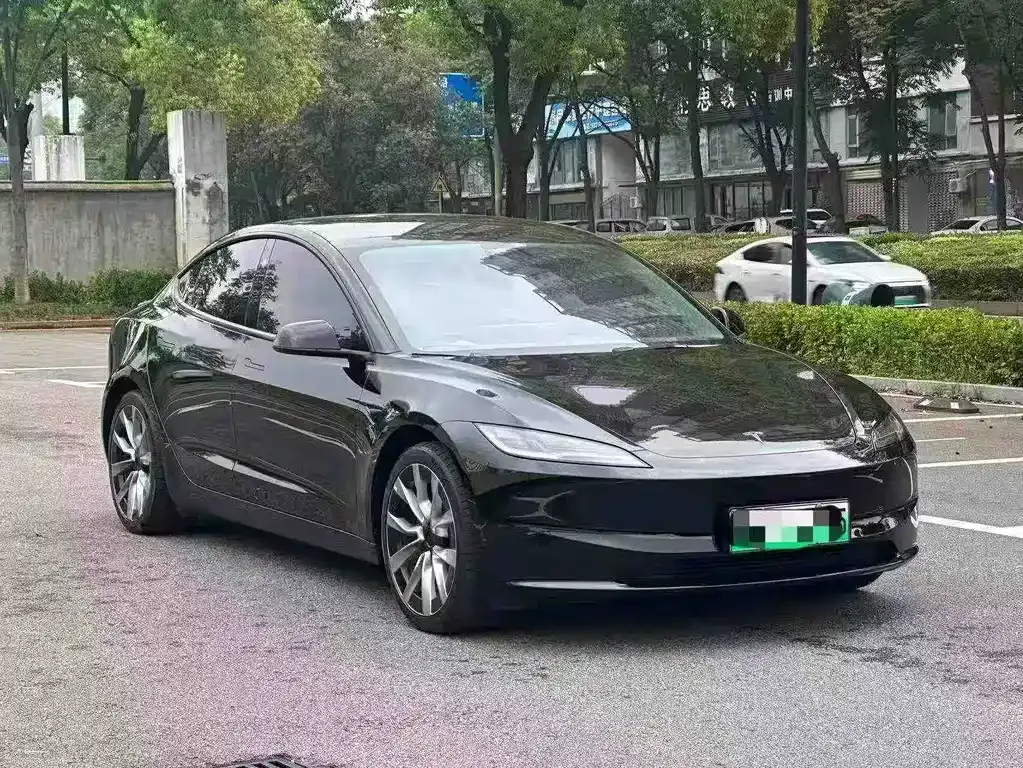 Tesla Model 3 — фото 5