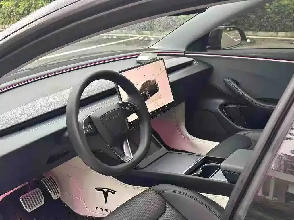 Tesla Model 3 — фото 6