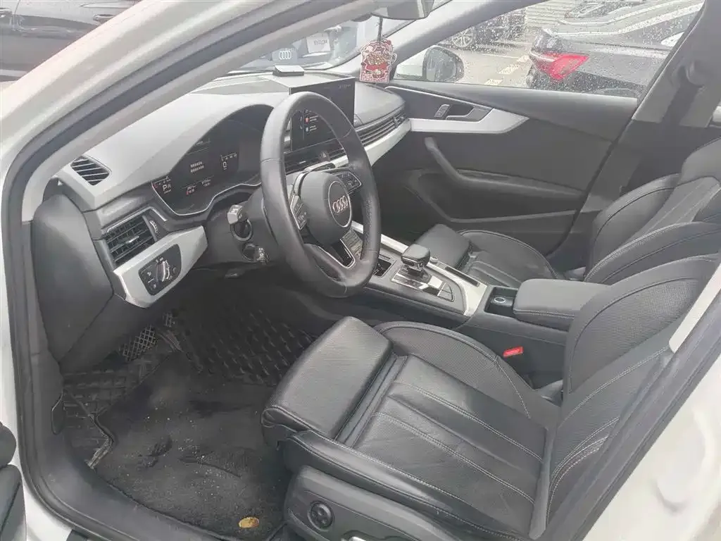 Audi A4L 2024 из CN, фото 4
