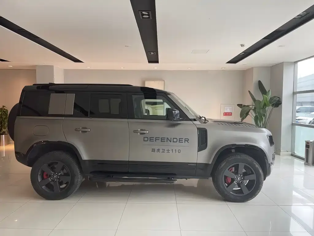 Land Rover Defender — фото 8
