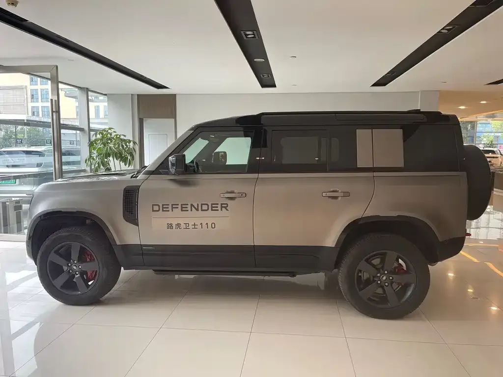 Land Rover Defender — фото 4