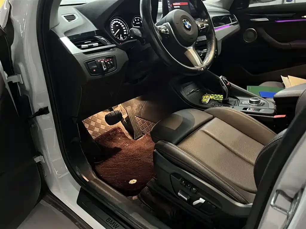 BMW X1 2021 из CN, фото 6