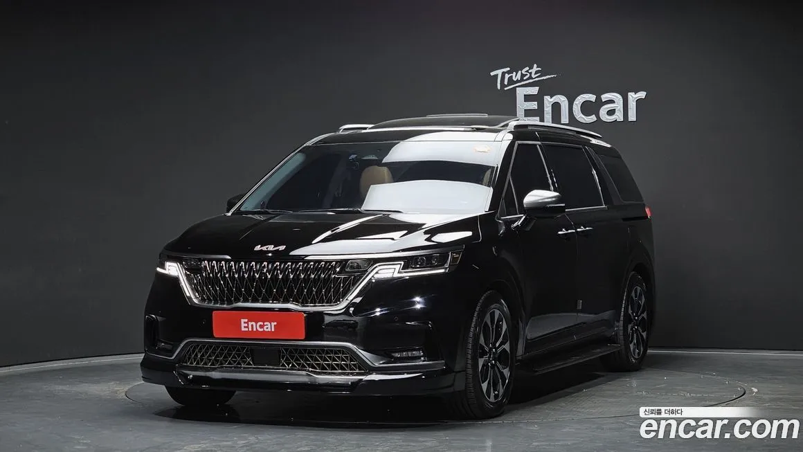 Kia Carnival — фото 1
