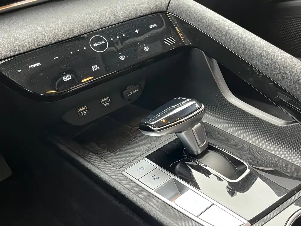 Hyundai Elantra 2022 из CN, фото 9