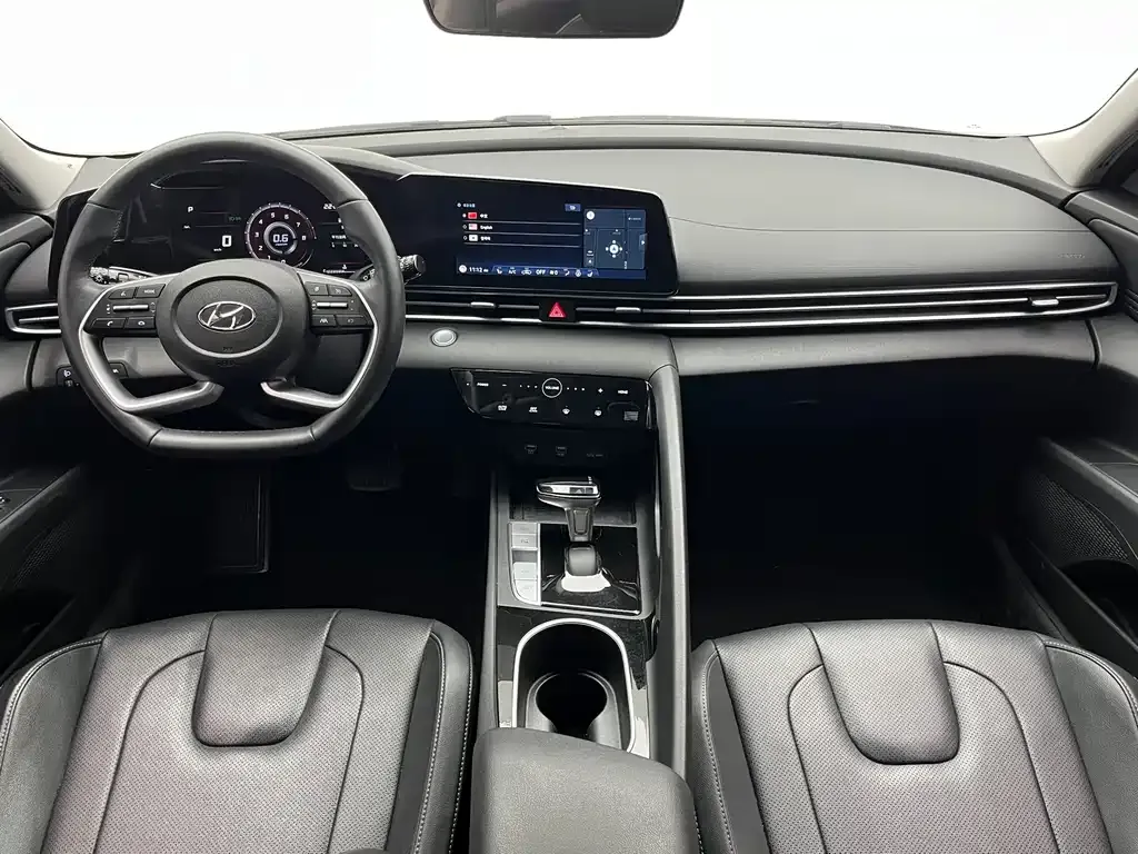 Hyundai Elantra 2022 из CN, фото 10