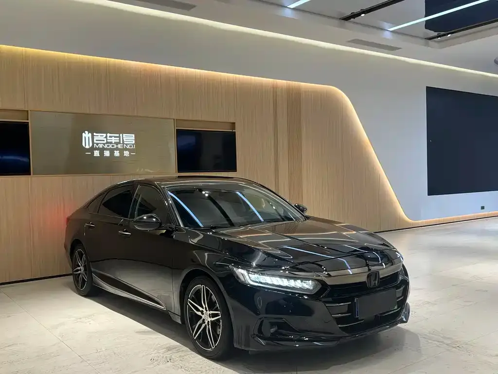 Honda Accord — фото 3