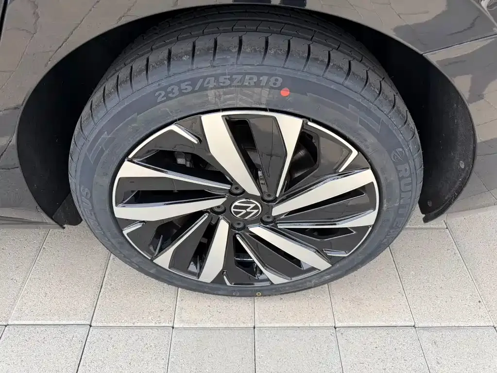 Volkswagen Passat — фото 9