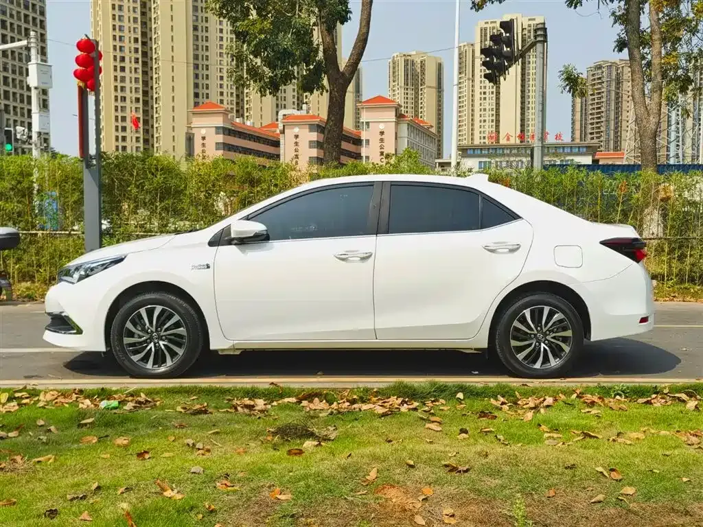 Toyota Corolla Hybrid 2022 из CN, фото 10