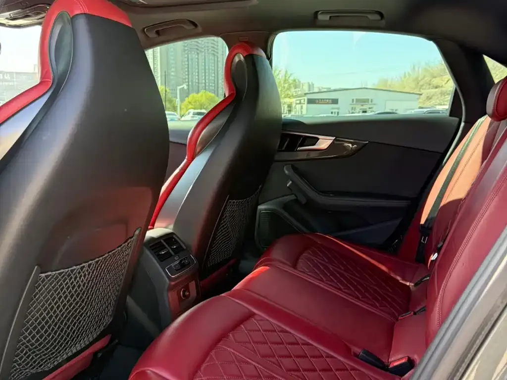 Audi S4 2022 из CN, фото 4