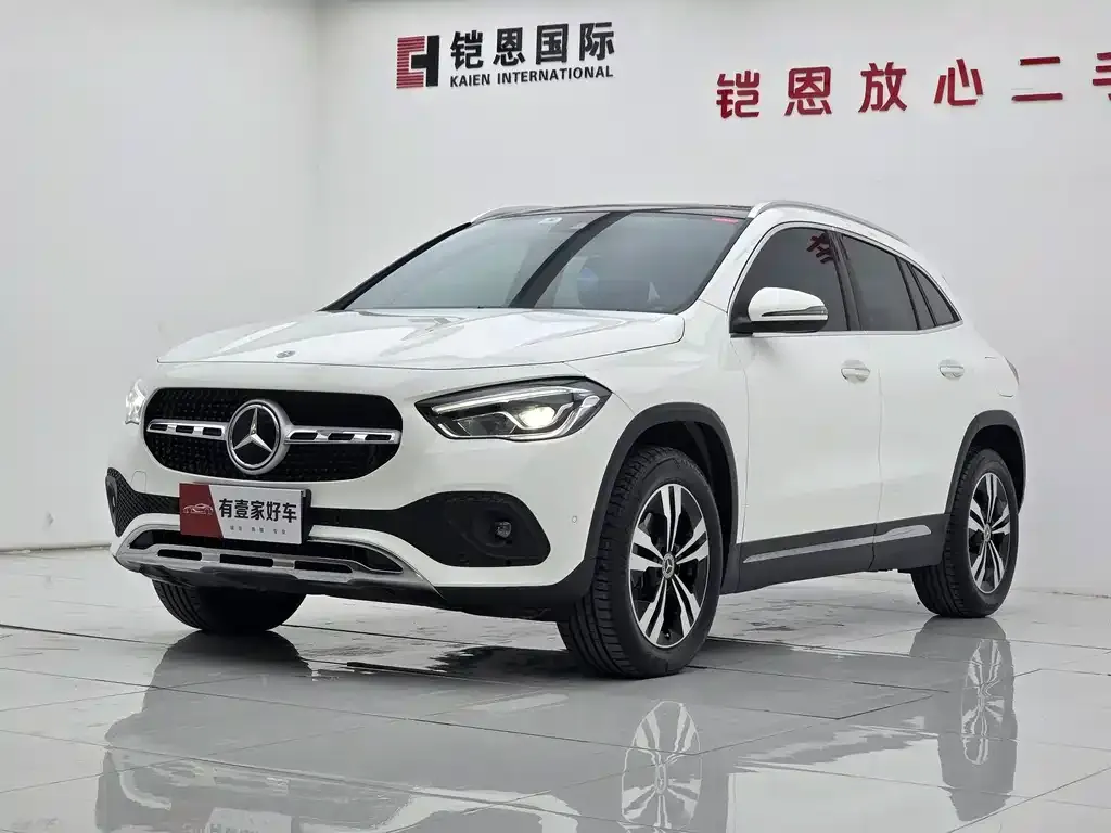 Mercedes-Benz GLA — фото 1
