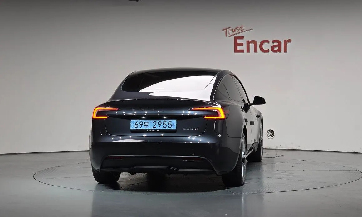 Tesla Model 3 — фото 3