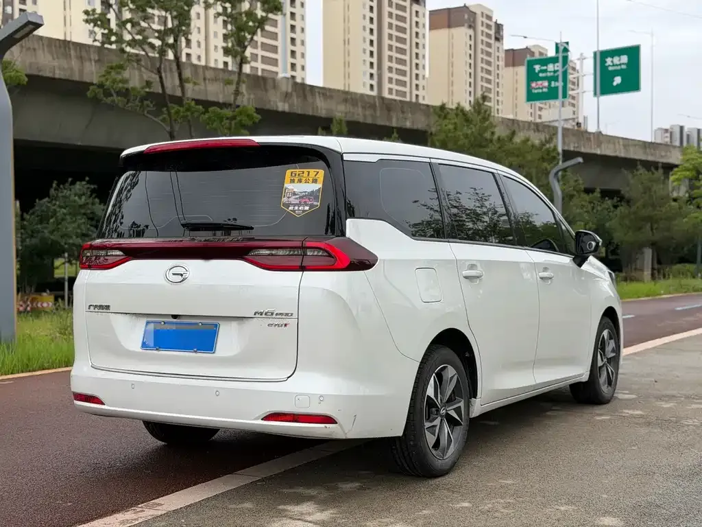 GAC Motor Trumpchi M6 — фото 3