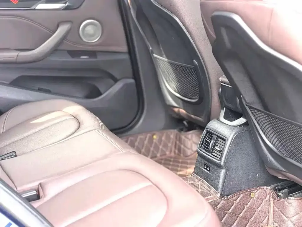 BMW X1 2021 из CN, фото 6