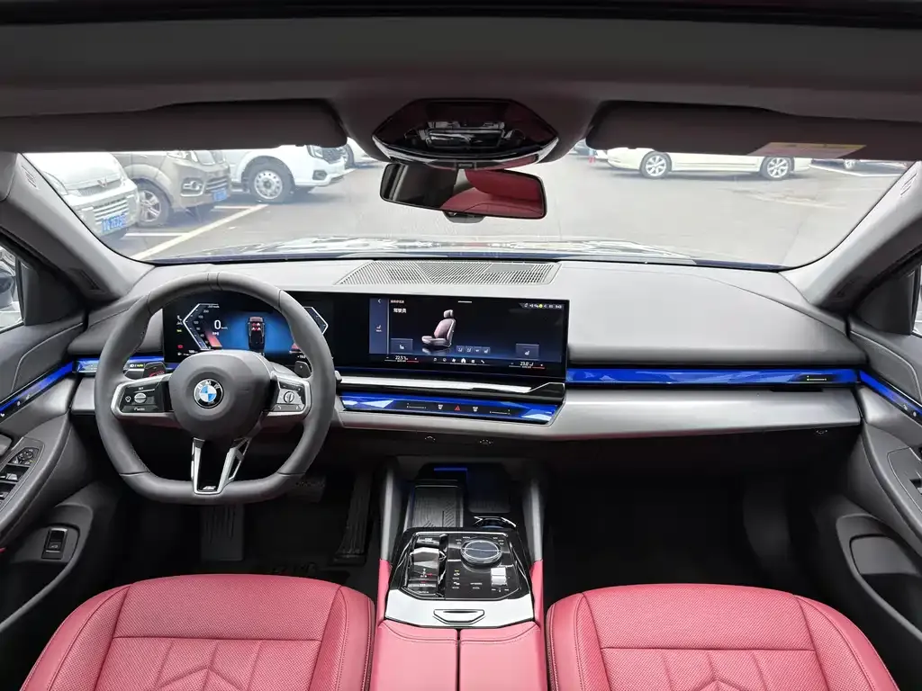 BMW 5 Series 2025 из CN, фото 10
