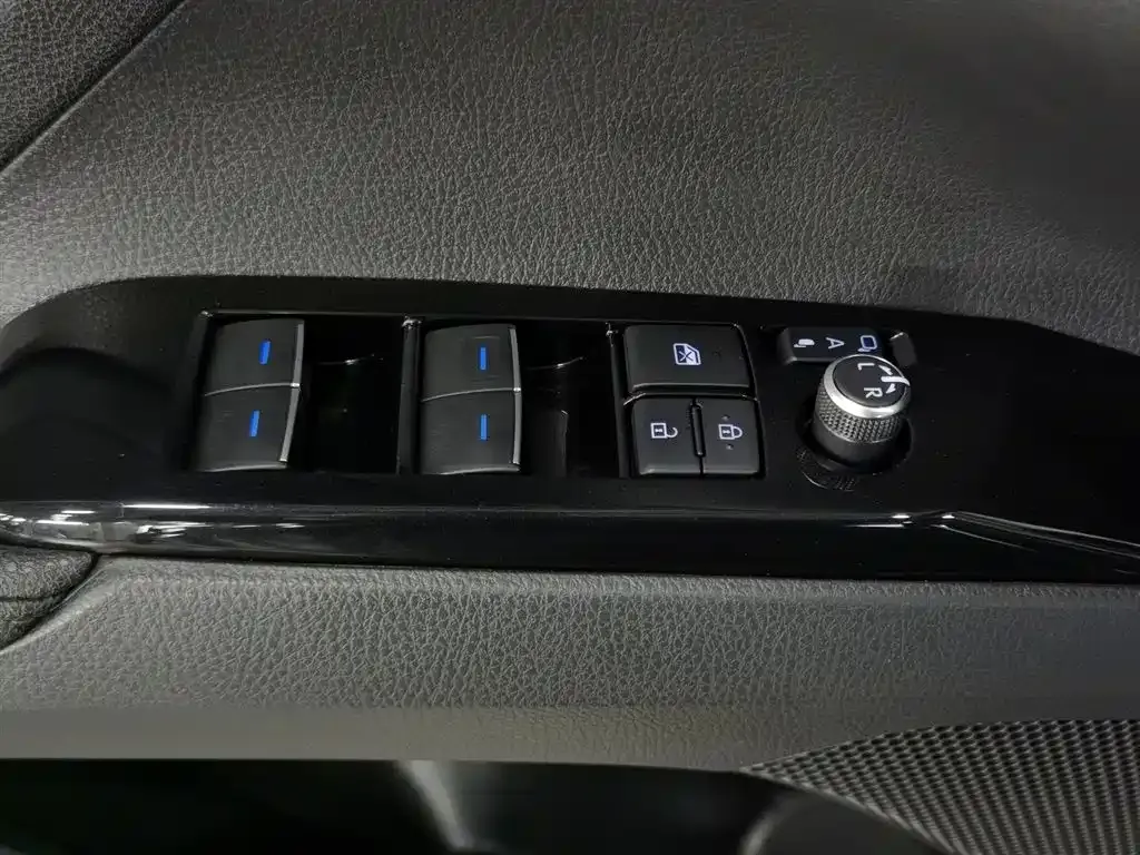 Toyota Camry 2022 из CN, фото 9
