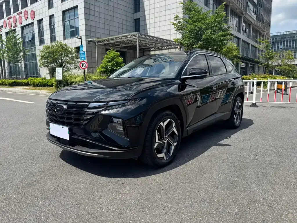 Hyundai Tucson — фото 1