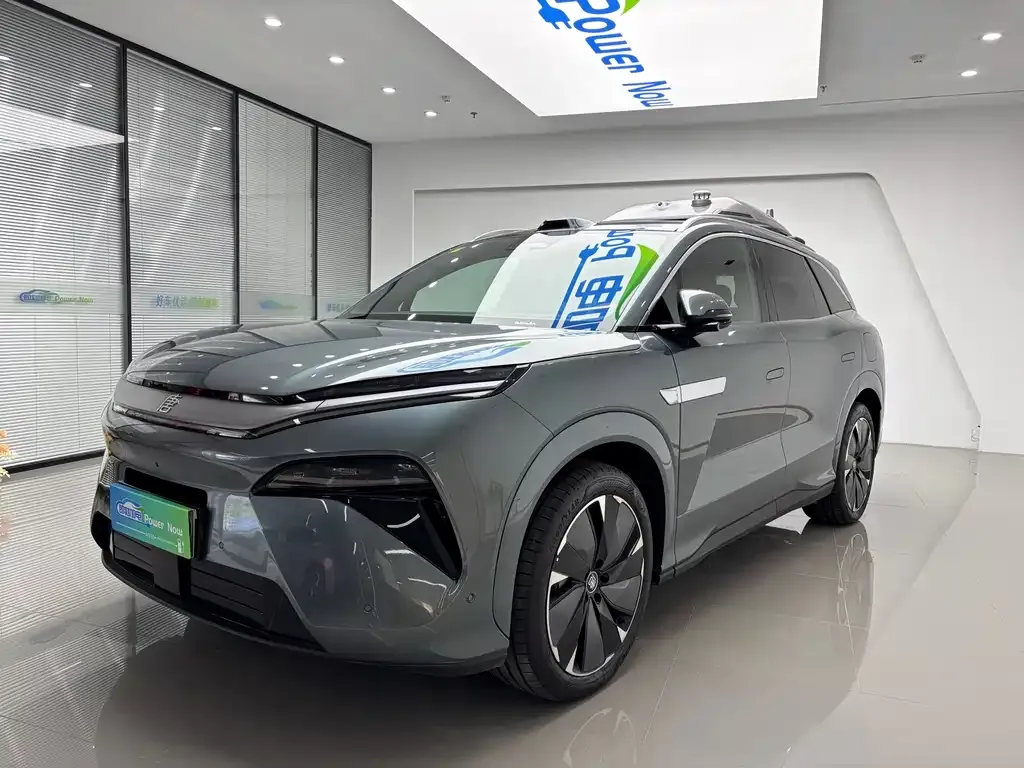 BYD Tang L