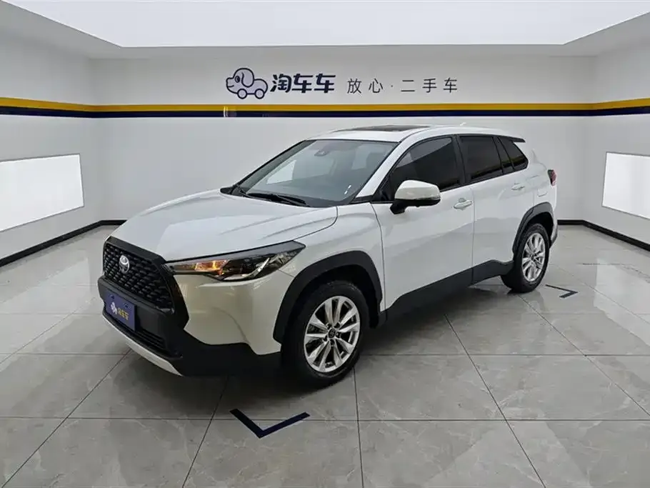 Toyota Corolla Cross 2023 из CN, фото 1